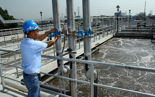 Usine de traitement des eaux usées à Manila, aux Philippines.